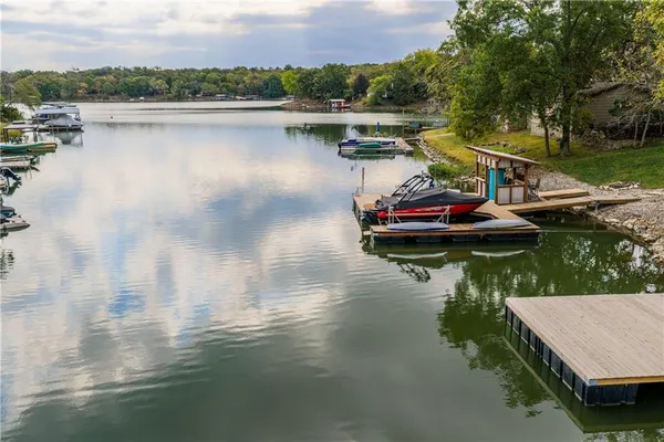 $525,000 | 337 Sugar Lake Drive, Mound City, KS 66056