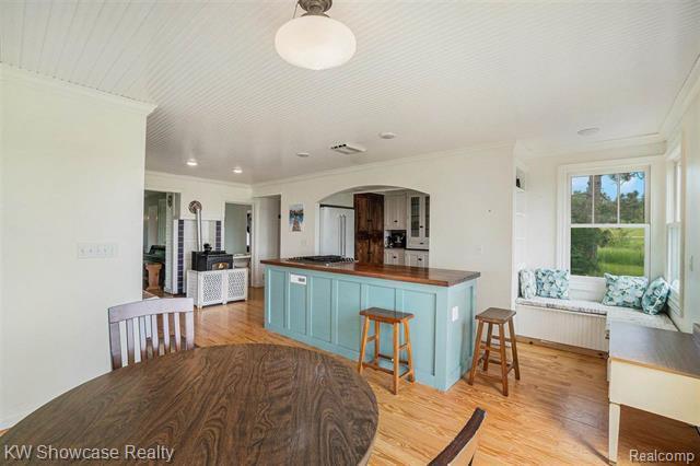 8198 Horton Bay Road Petoskey, MI 49770 - Photo 14 of 43