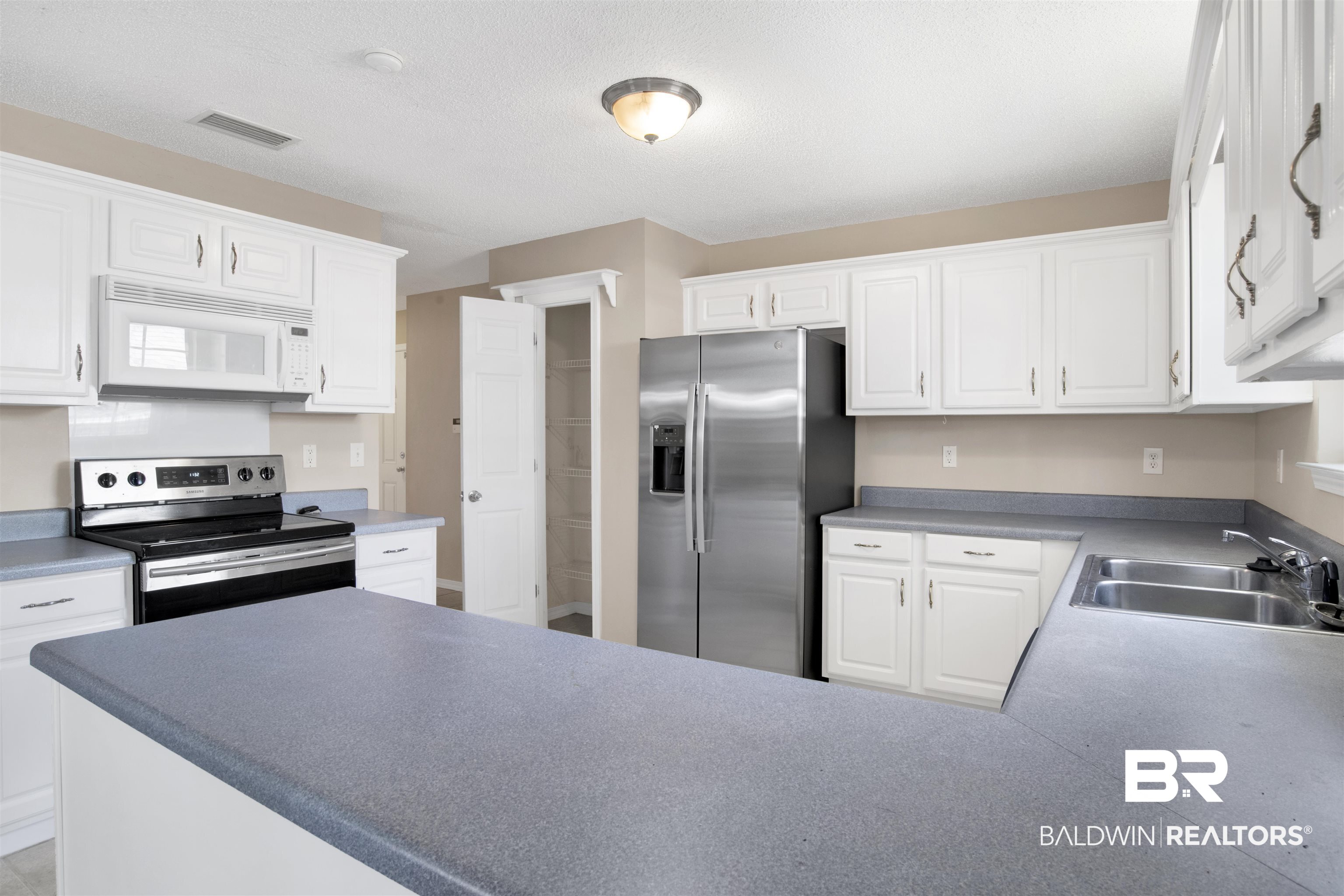 7665 Avery Lane Daphne, AL 36526 - Photo 18 of 45