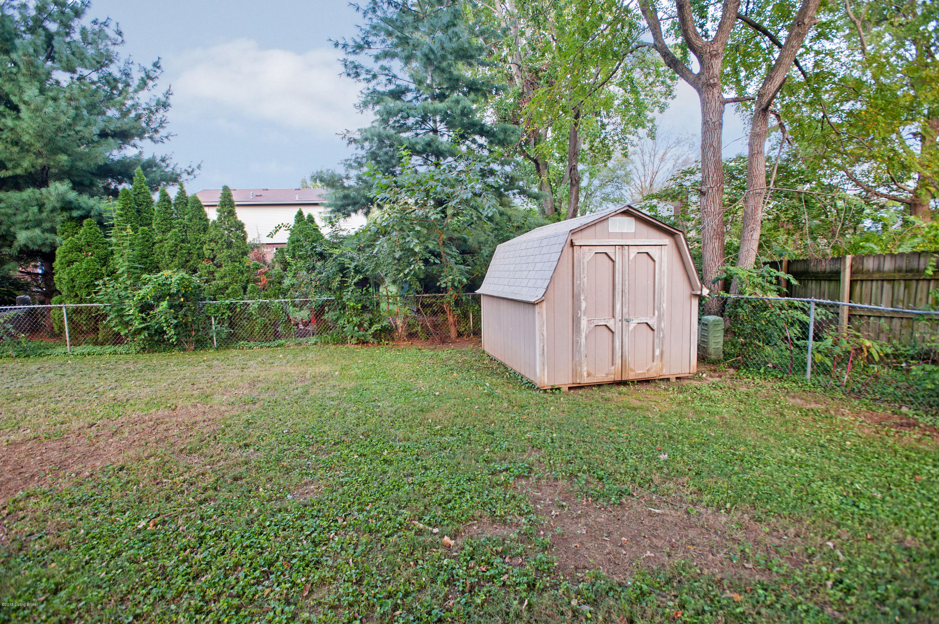301 Hemingway Road Louisville, KY 40207 - Photo 40 of 40 Shed 2