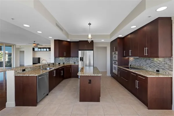$1,150,000 | 5823 Bowen Daniel Drive, Unit 401, Tampa, FL 33611