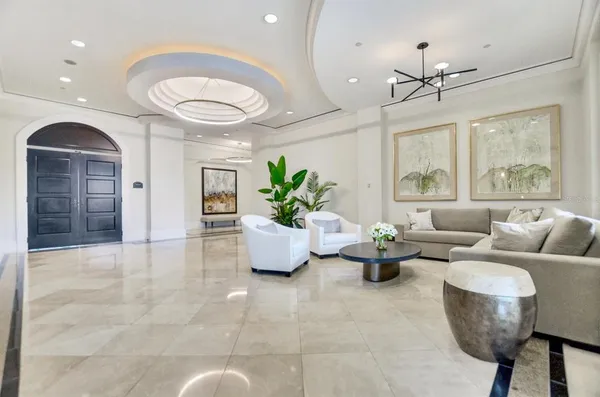 $1,150,000 | 5823 Bowen Daniel Drive, Unit 401, Tampa, FL 33611