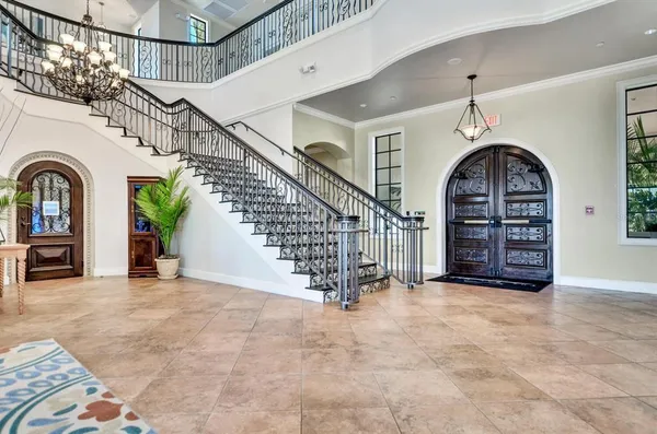 $1,150,000 | 5823 Bowen Daniel Drive, Unit 401, Tampa, FL 33611