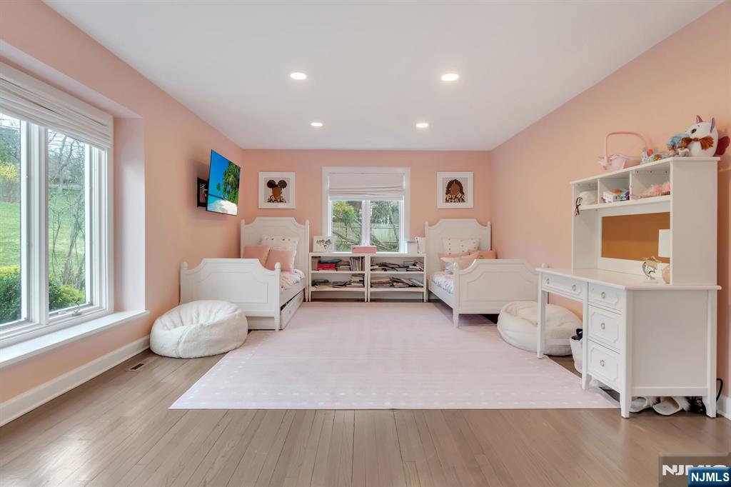 16 East Greenbrook Road Caldwell, NJ 07006 - Photo 33 of 34