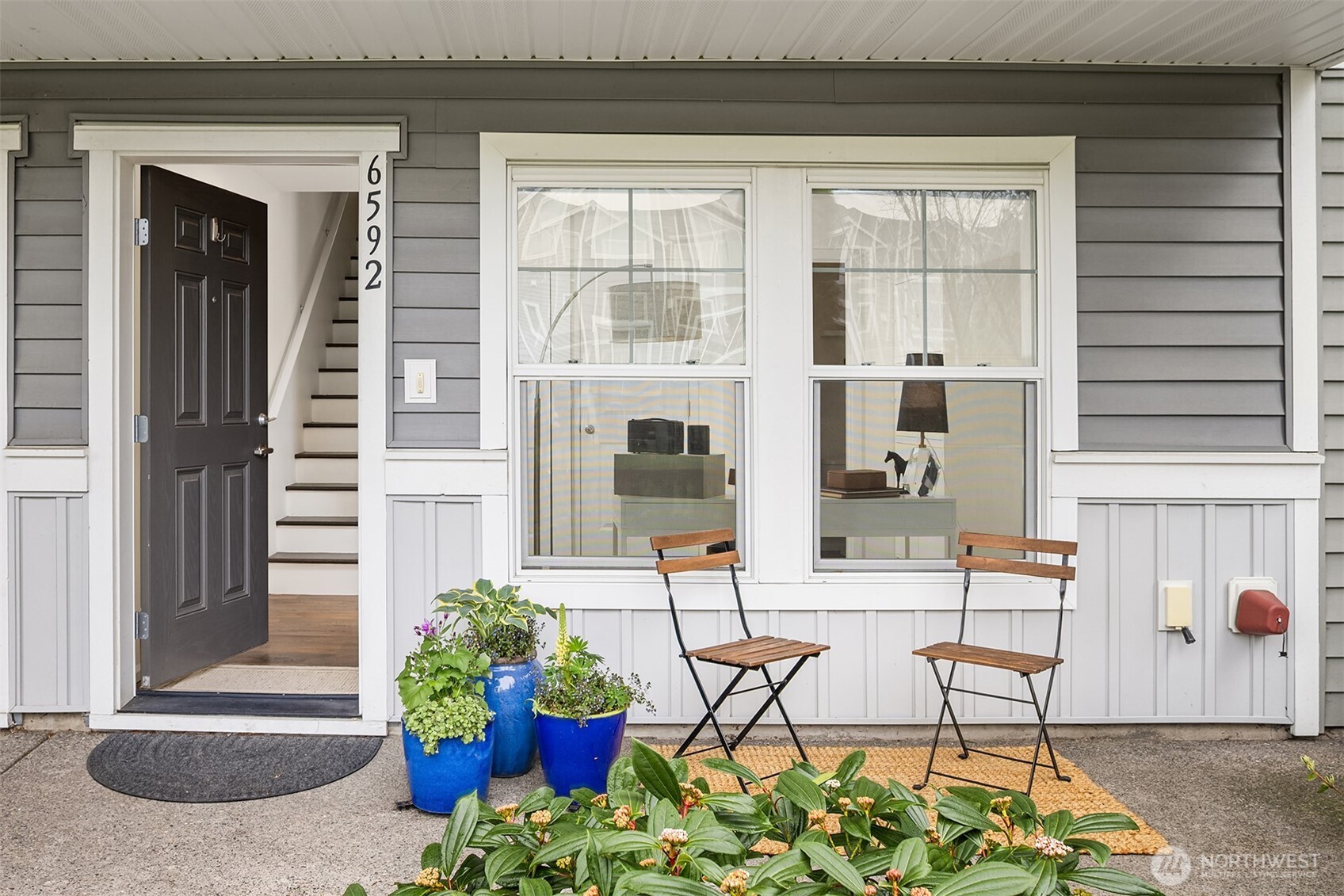 6592 High Point Drive Southwest Seattle, WA 98126 - Photo 2 of 34