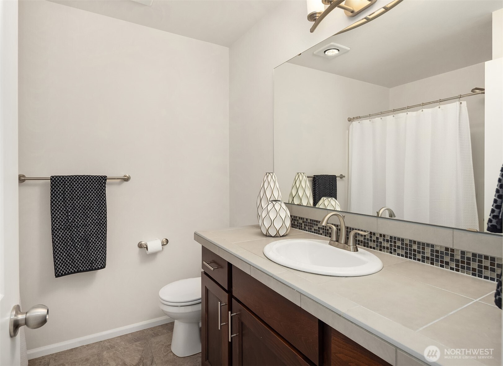 6592 High Point Drive Southwest Seattle, WA 98126 - Photo 26 of 34