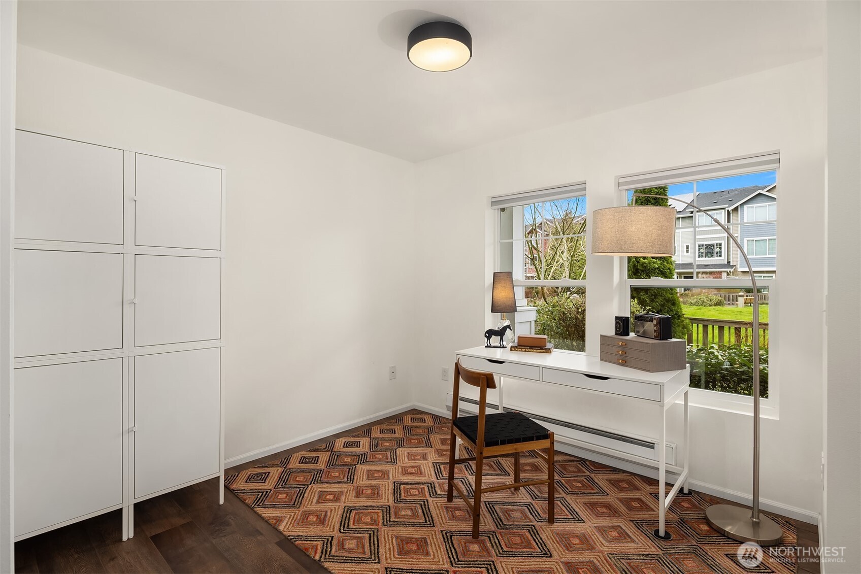 6592 High Point Drive Southwest Seattle, WA 98126 - Photo 4 of 34