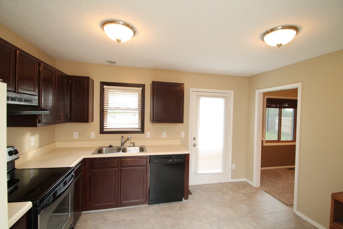 3735 Summit View Place Fort Wayne, IN 46808 - Photo 12 of 30 Gallery Image 12