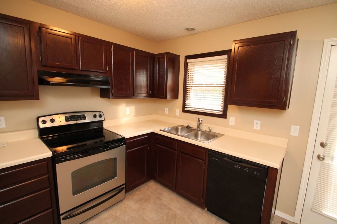 3735 Summit View Place Fort Wayne, IN 46808 - Photo 13 of 30 Gallery Image 13
