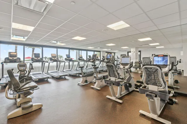 $6,000 | 529 South Flagler Drive, Unit 9H, West Palm Beach, FL 33401