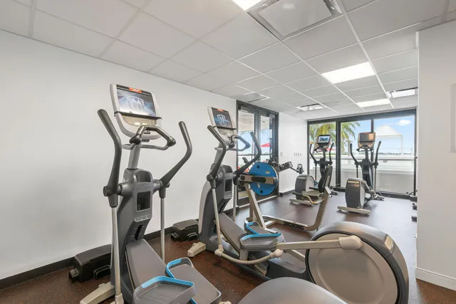 $6,000 | 529 South Flagler Drive, Unit 9H, West Palm Beach, FL 33401