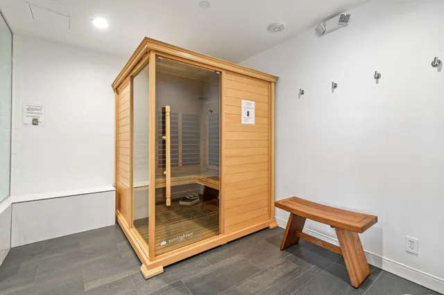 $6,000 | 529 South Flagler Drive, Unit 9H, West Palm Beach, FL 33401