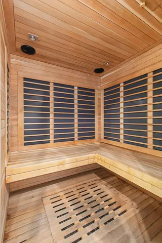 $6,000 | 529 South Flagler Drive, Unit 9H, West Palm Beach, FL 33401