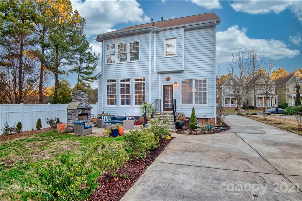 2604 Nations Commons Street Fort Mill, SC 29708 - Photo 2 of 26
