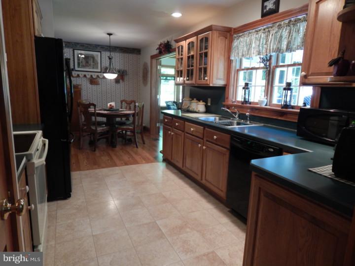 404 Keim Road Boyertown, PA 19512 - Photo 3 of 8 Gallery Image 3