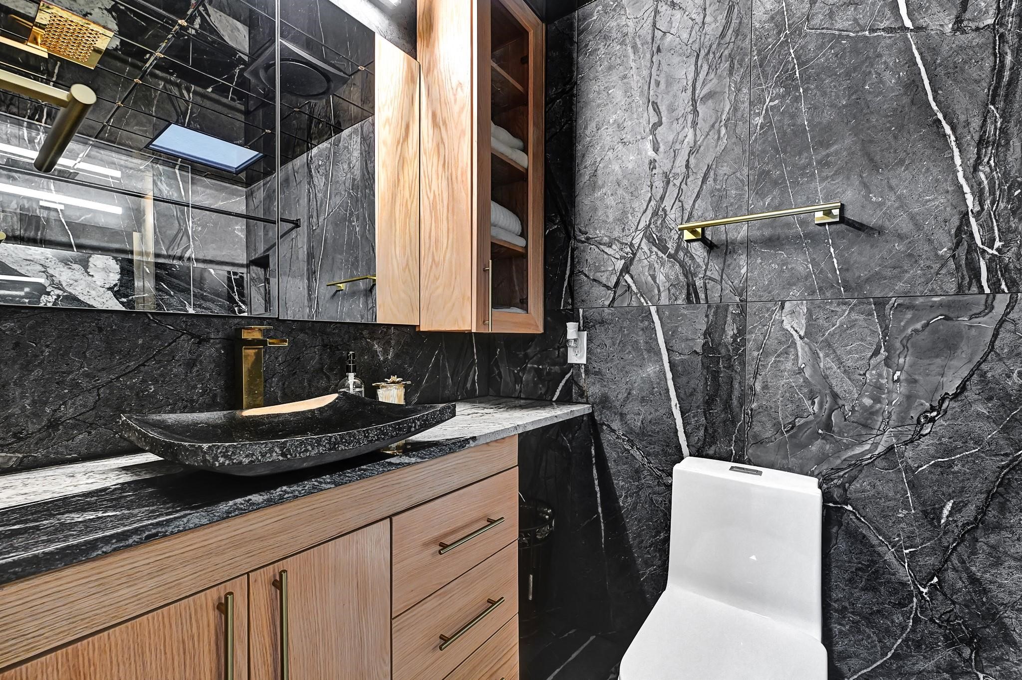 2100 Commonwealth Street, Unit S Houston, TX 77006 - Photo 14 of 21