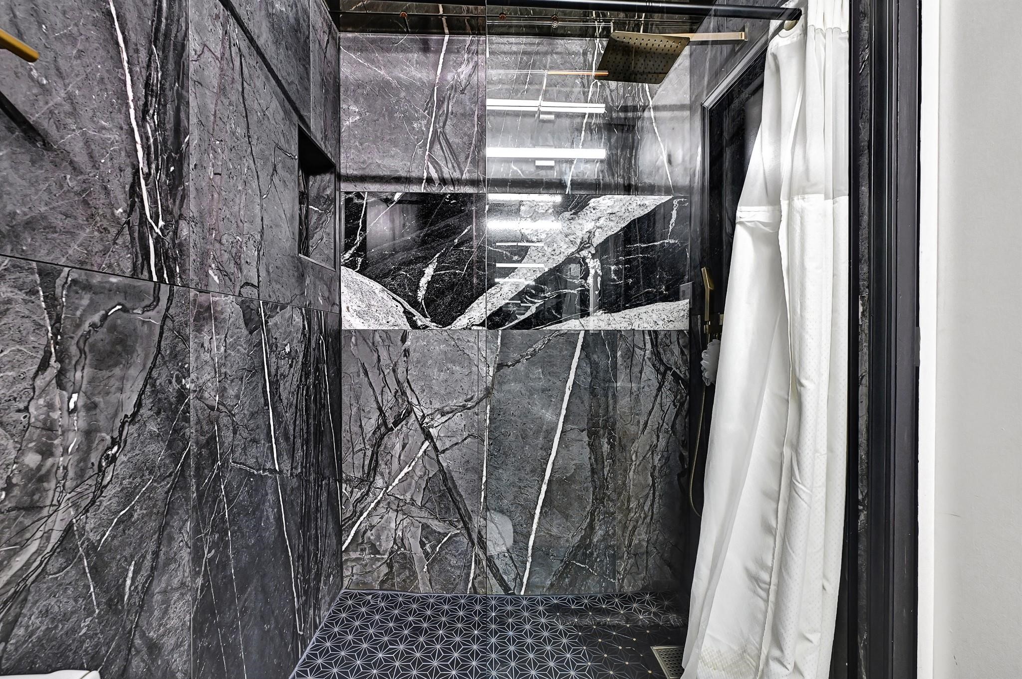 2100 Commonwealth Street, Unit S Houston, TX 77006 - Photo 15 of 21