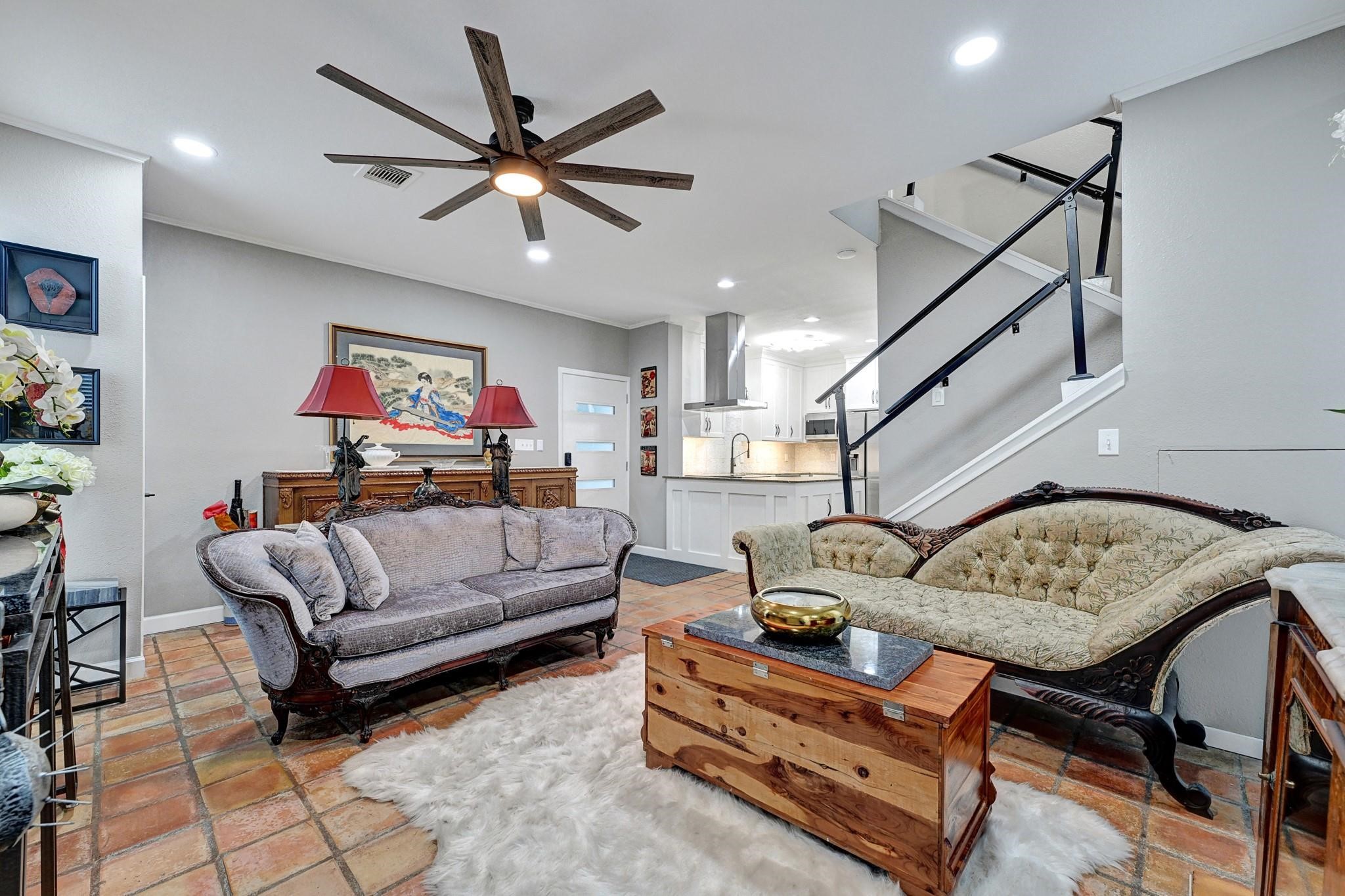 2100 Commonwealth Street, Unit S Houston, TX 77006 - Photo 4 of 21