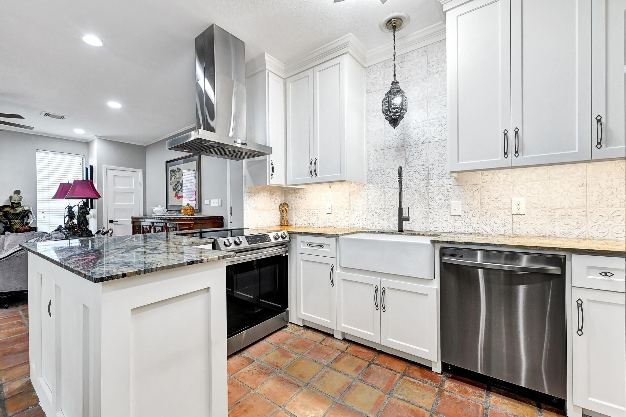 2100 Commonwealth Street, Unit S Houston, TX 77006 - Photo 8 of 21