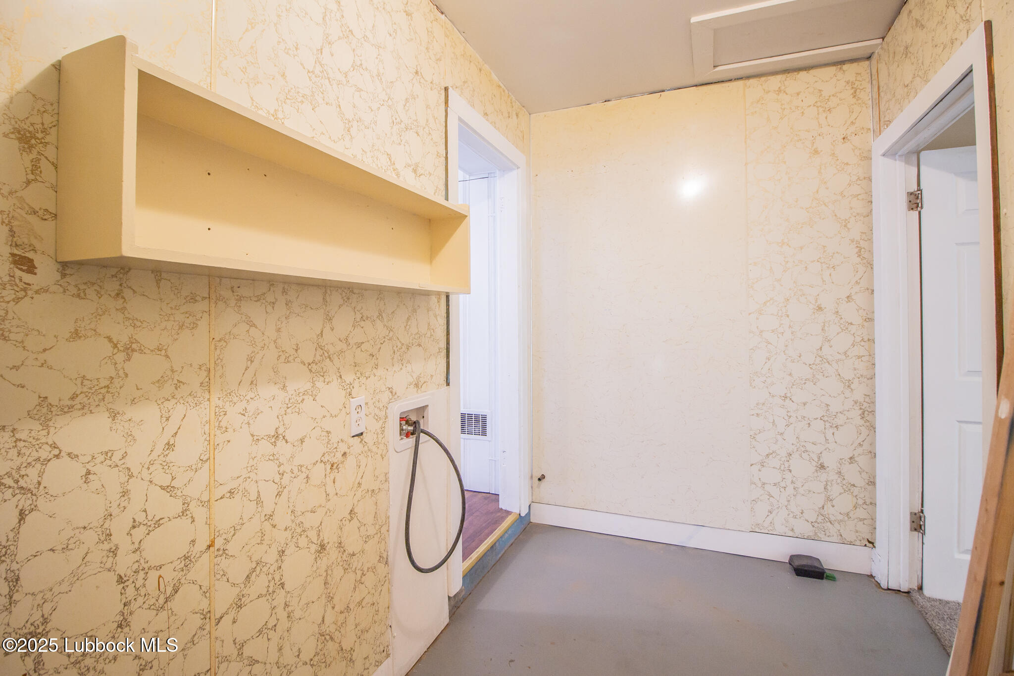 2414 38th Street Lubbock, TX 79412 - Photo 20 of 20 a bathroom with a shower