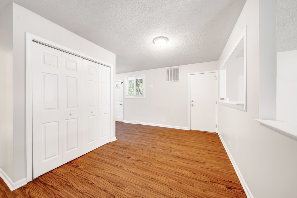 14433 Springfield Avenue Midlothian, IL 60445 - Photo 9 of 14