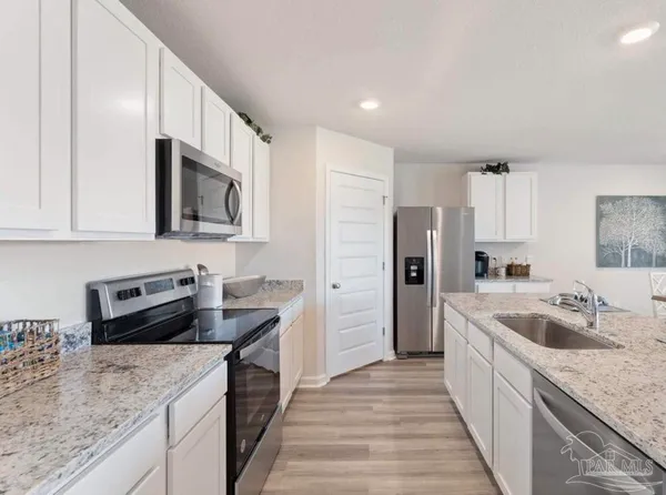 $1,950 | 5856 Belmont Stakes Road, Pensacola, FL 32526