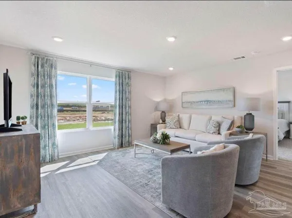 $1,950 | 5856 Belmont Stakes Road, Pensacola, FL 32526