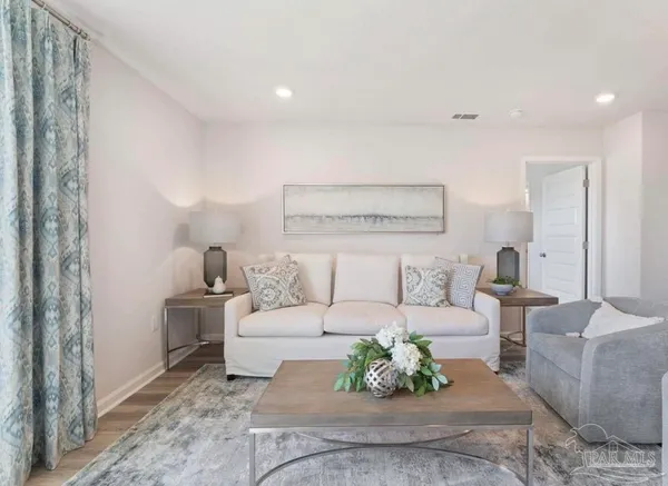 $1,950 | 5856 Belmont Stakes Road, Pensacola, FL 32526