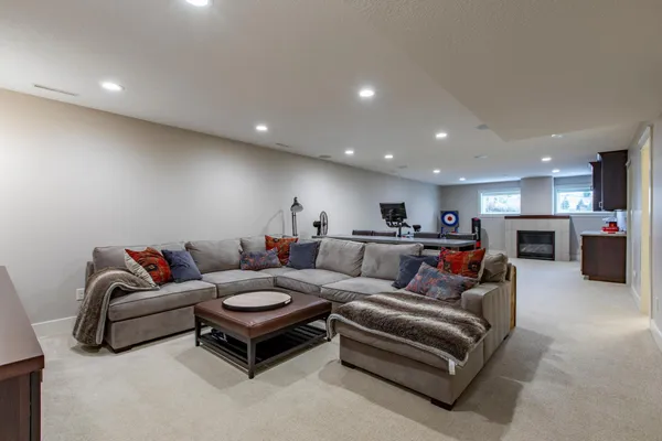 $849,900 | 5361 Scenic Oak Drive Southwest, Rochester, MN 55902