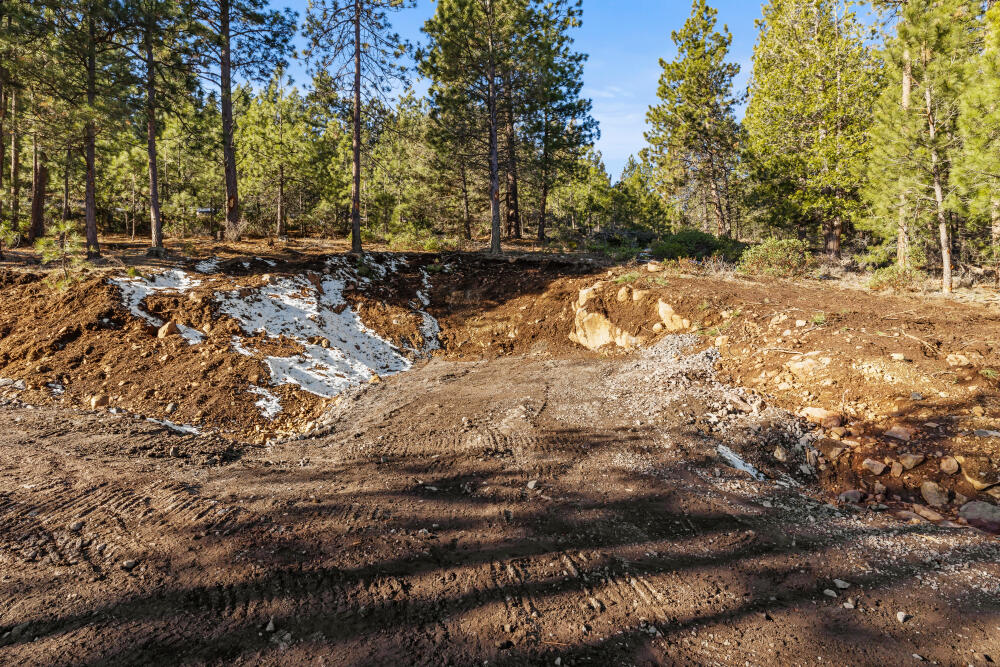 0 Simpson Canyon Road, Unit 15 Klamath Falls, OR 97601 - Photo 7 of 37 a view of outdoor space and yard