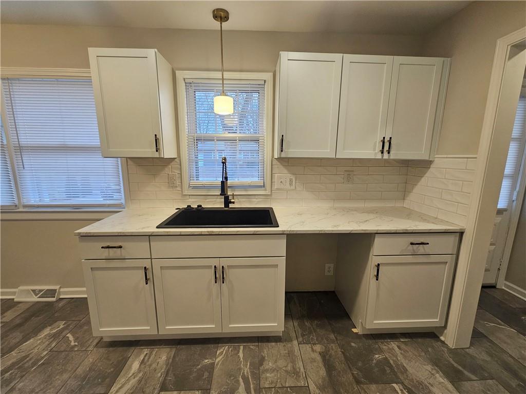 109 Southwest Walnut Street Lee's Summit, MO 64063 - Photo 4 of 17