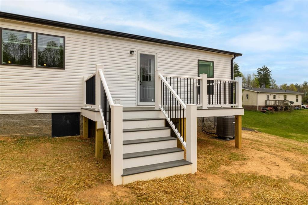 1174 Buck Woods Road Woodlawn, VA 24381 - Photo 25 of 34 Gallery Image 25