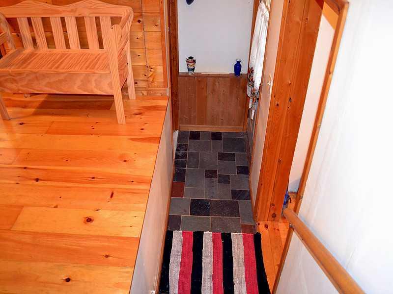 72 Mcglinn Road Houlton, ME 04730 - Photo 31 of 35 Hallway.