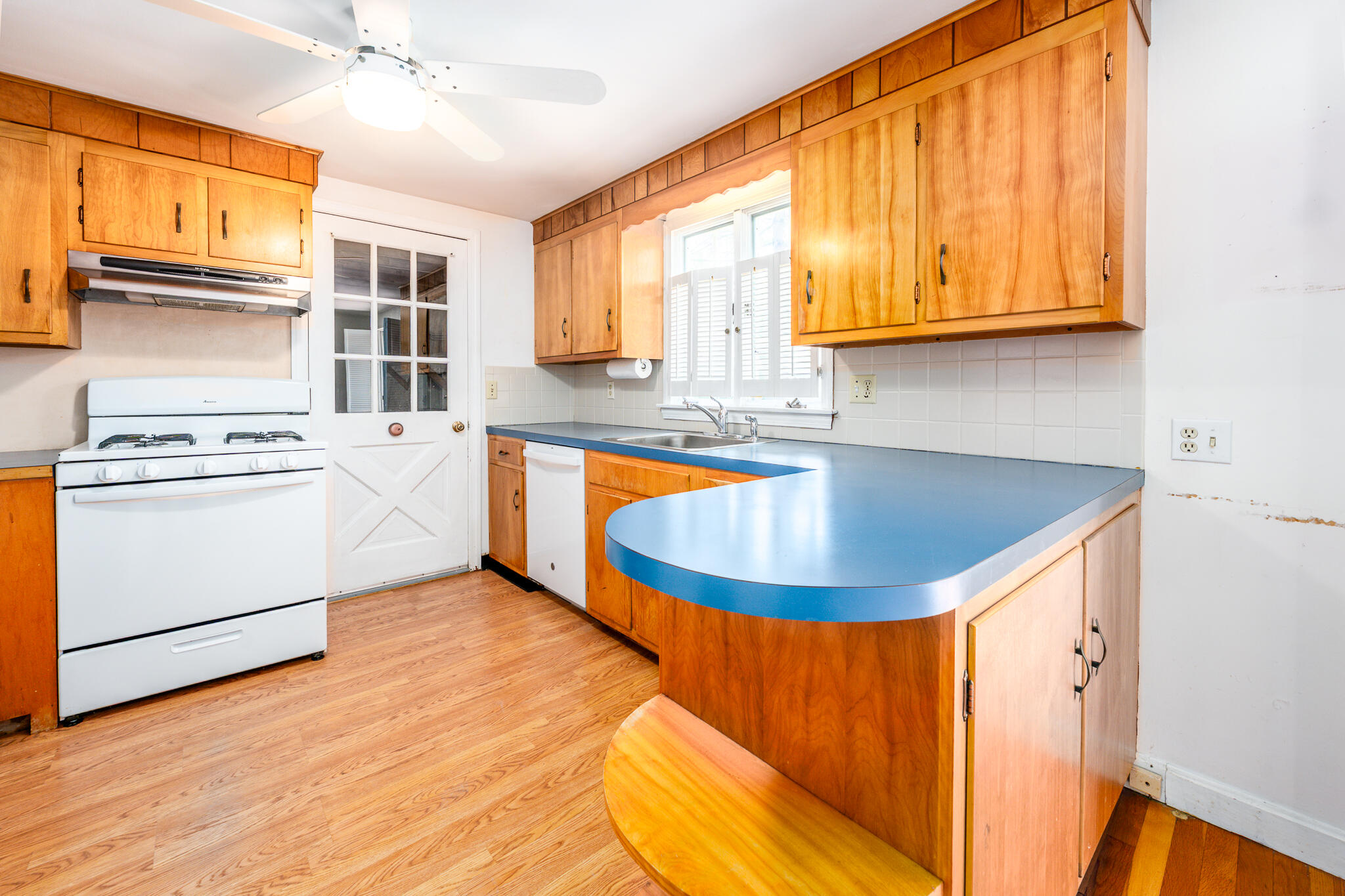 41 Brezner Lane Centerville, MA 02632 - Photo 13 of 35 kitchen1
