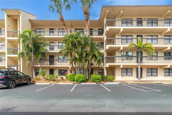 $159,900 | 315 30th Avenue West, Unit B411, Bradenton, FL 34205