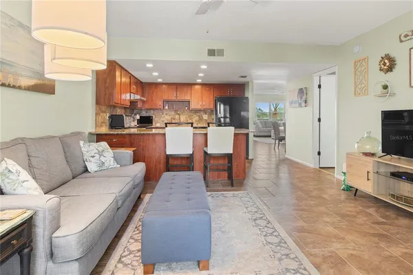 $154,900 | 315 30th Avenue West, Unit B411, Bradenton, FL 34205