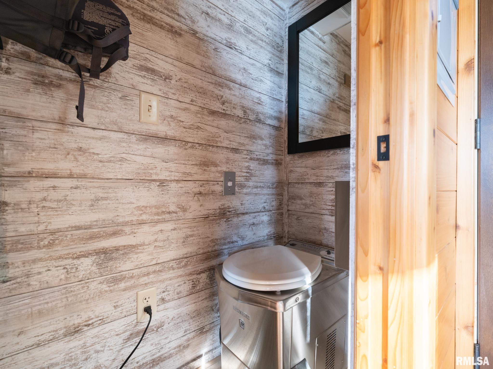 6670 Bass Road Manito, IL 61546 - Photo 26 of 50