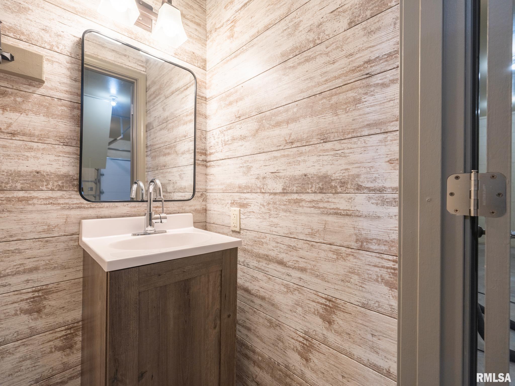 6670 Bass Road Manito, IL 61546 - Photo 35 of 50