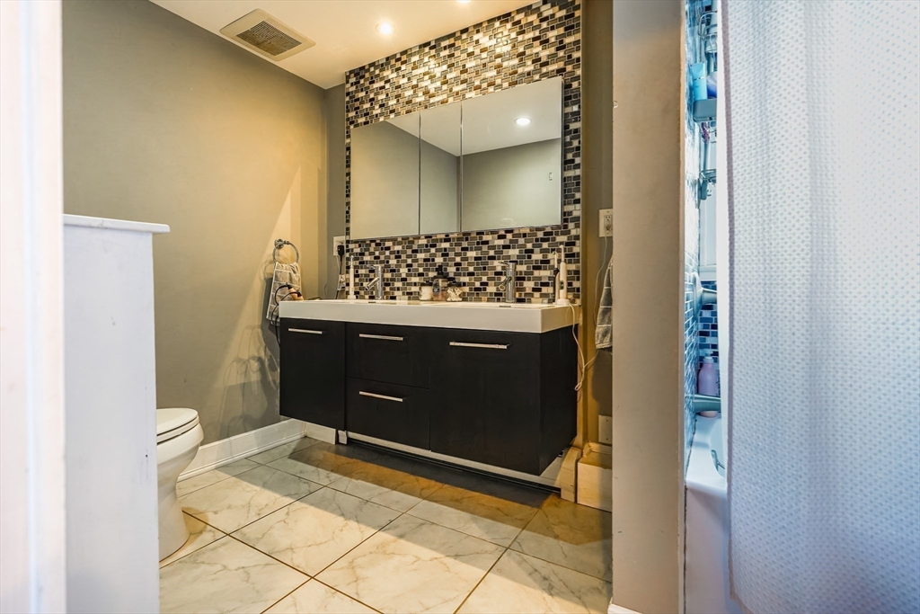 142 Norman Street Fall River, MA 02721 - Photo 10 of 25