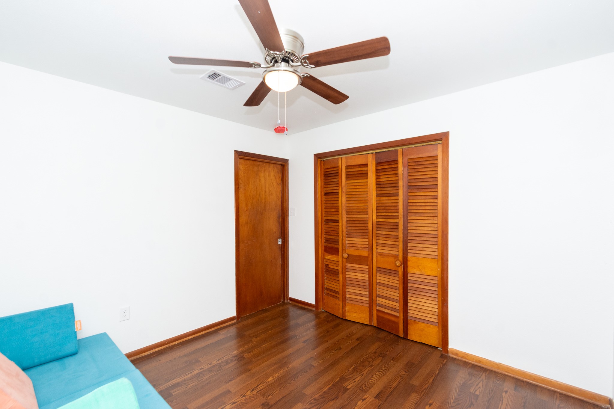 1007 Earley Street Sweeny, TX 77480 - Photo 25 of 33 a view of livingroom with hardwood floor and ceiling fan