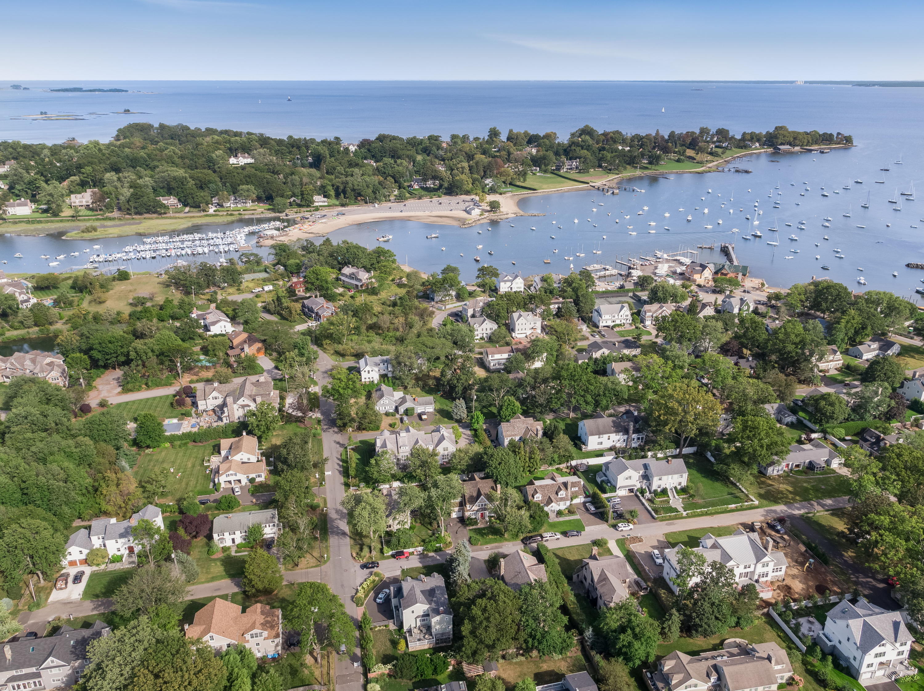 23 Waverly Road Darien, CT 06820 - Photo 27 of 28 a view of a city