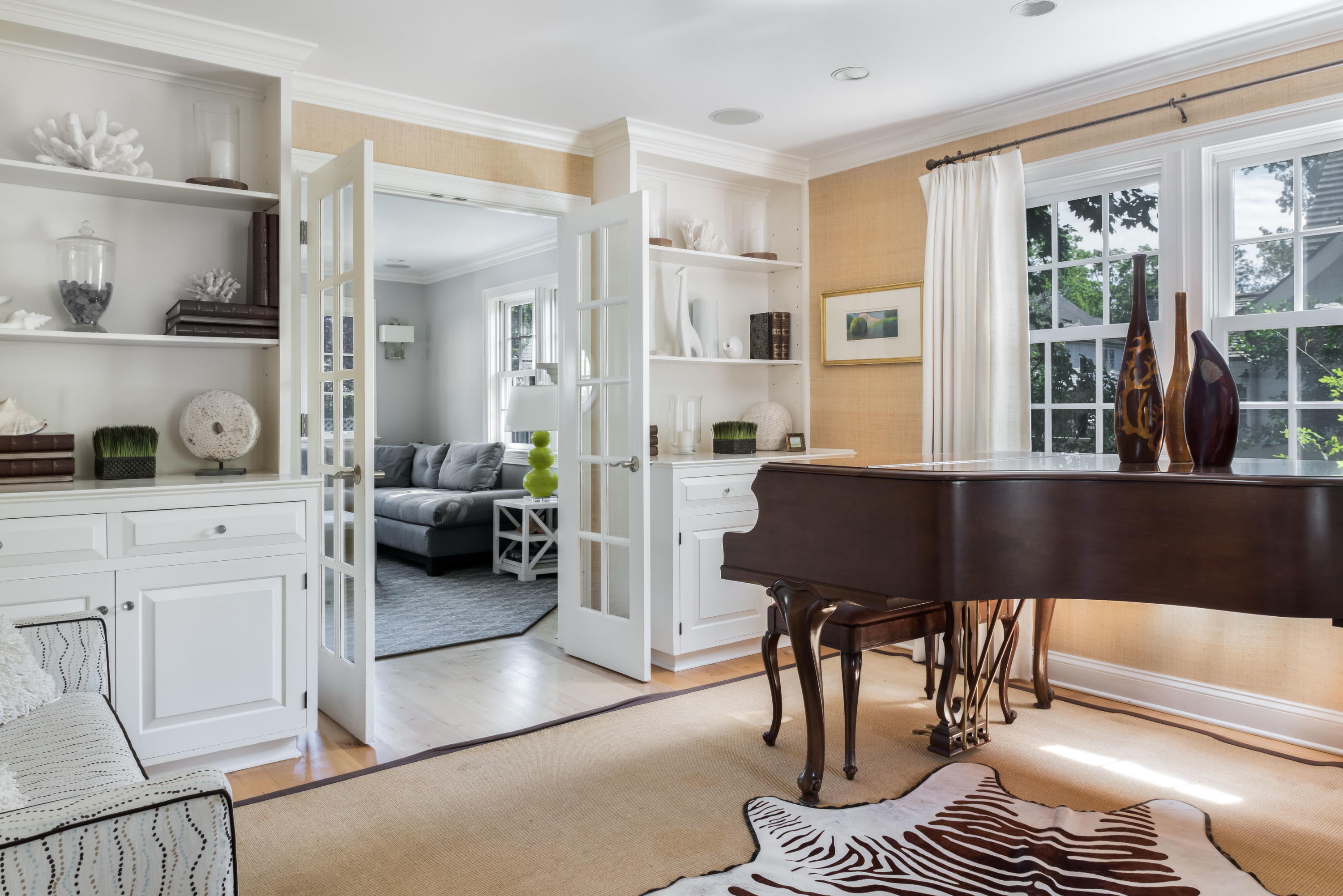 23 Waverly Road Darien, CT 06820 - Photo 9 of 28 a living room with furniture potted plant and a table