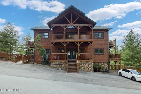 $1,590,000 | 780 Park Vista Way, Gatlinburg, TN 37738