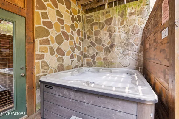 $1,499,000 | 780 Park Vista Way, Gatlinburg, TN 37738