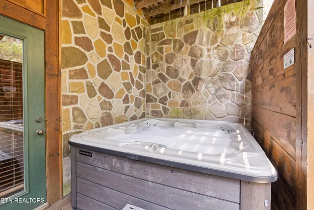 $1,590,000 | 780 Park Vista Way, Gatlinburg, TN 37738