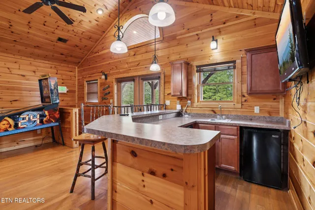 $1,590,000 | 780 Park Vista Way, Gatlinburg, TN 37738