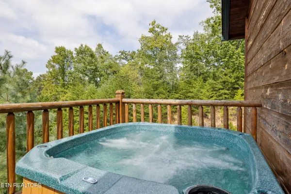 $1,499,000 | 780 Park Vista Way, Gatlinburg, TN 37738