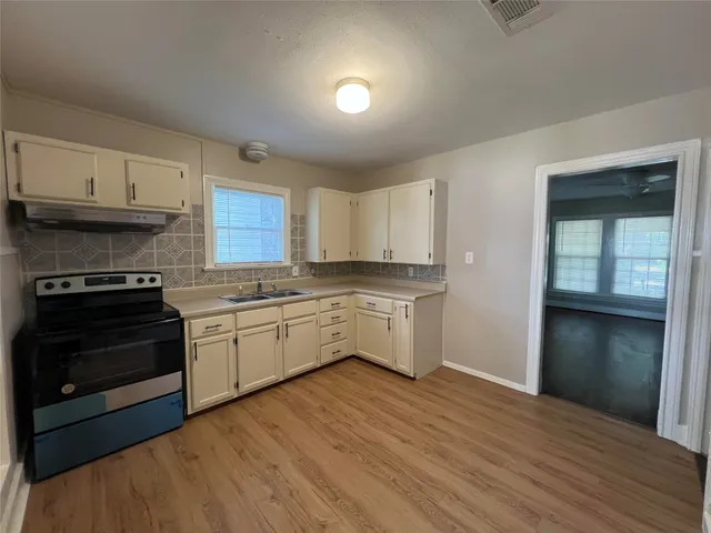 $1,250 | 613 Koehl Street, Wharton, TX 77488