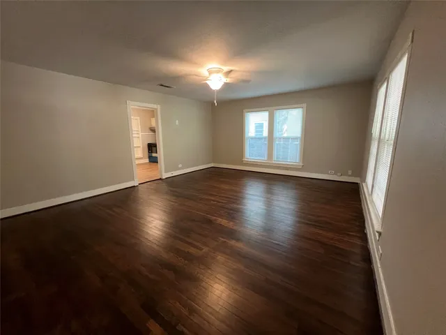 $1,250 | 613 Koehl Street, Wharton, TX 77488