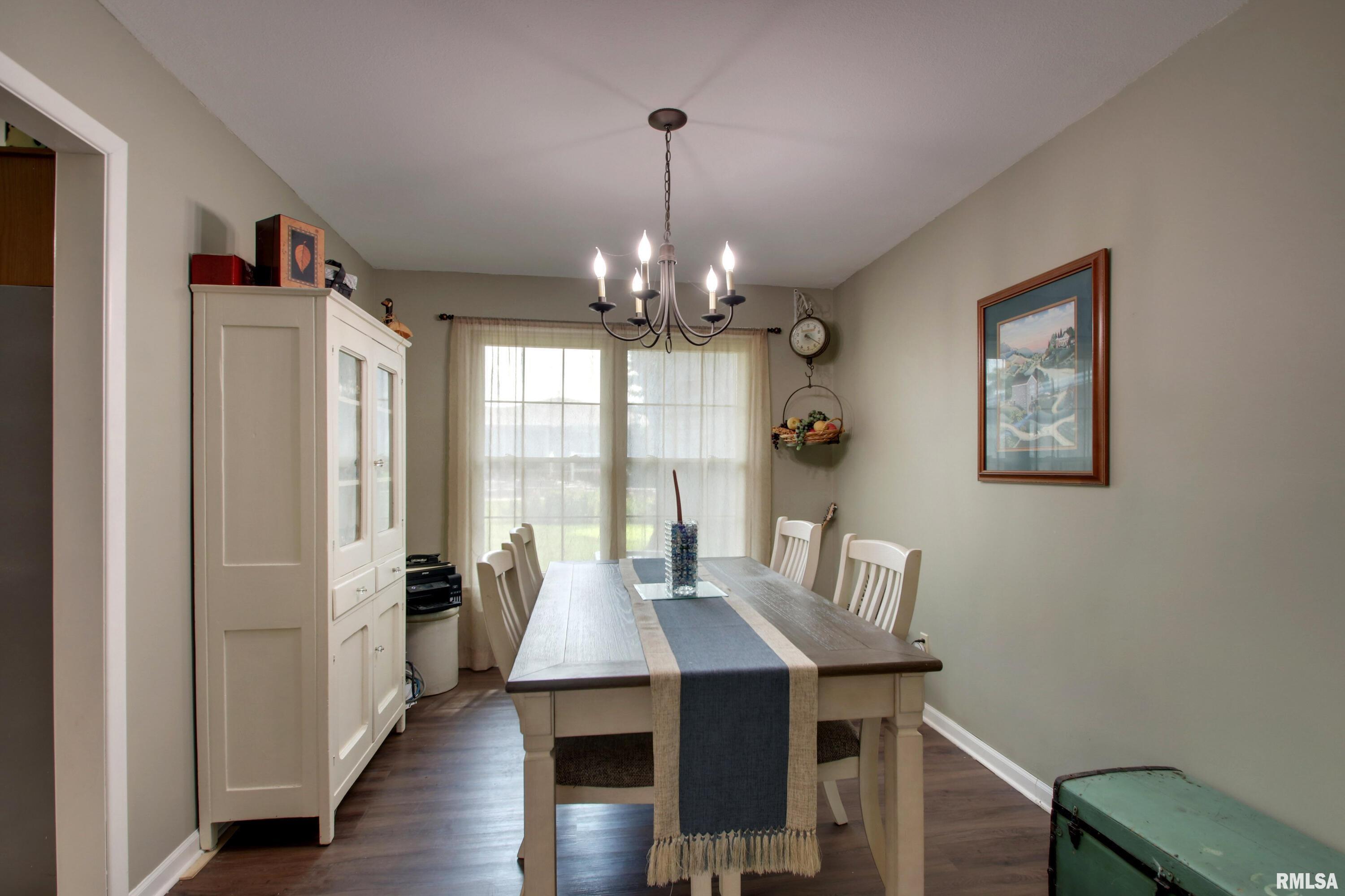 3811 Stonegate Road Quincy, IL 62305 - Photo 4 of 17 Gallery Image 4